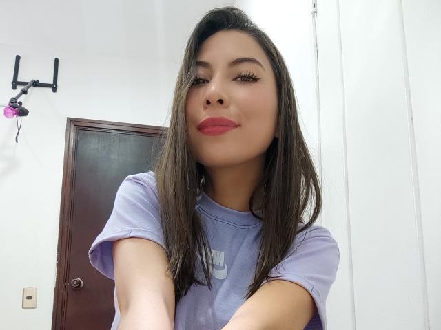 AnnieeD - Live sex cam - 19054602