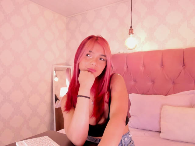 EmilieXGray - Live porn &amp; sex cam - 19056030