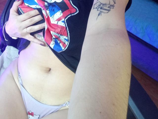 AtheneaRossi - Live sex cam - 19072050