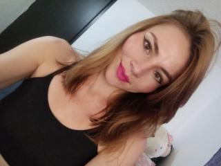 EmelySofia - Live Sex Cam - 19074338