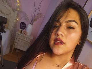 LucyThompsonn - Live porn & sex cam - 19079554