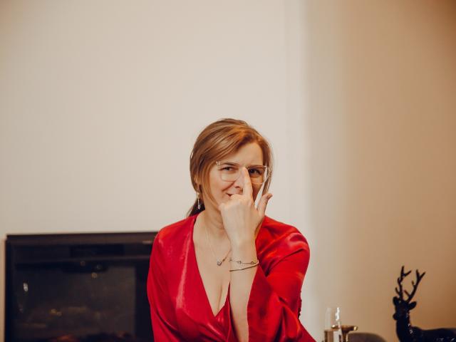 ArinaSonnet - Live sex cam - 19081750