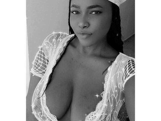 EmiraHot - Live sex cam - 19082354