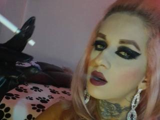 AliceeSmith - Live porn &amp; sex cam - 19086930