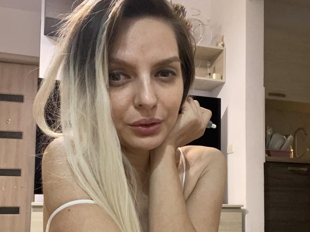 DouceAmelia - Live porn &amp; sex cam - 19088838