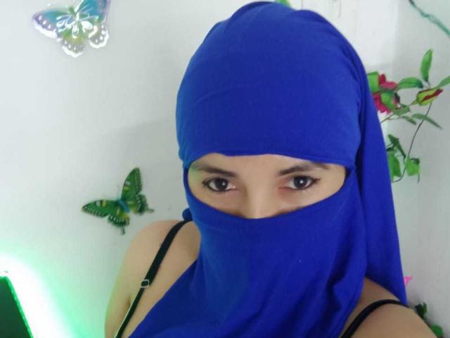 TrishaXx - Live Sex Cam - 19109374