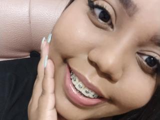 SarahSmity - Live sex cam - 19131526
