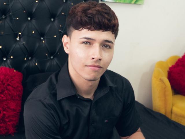 LiamAndrews - Live sexe cam - 19148610