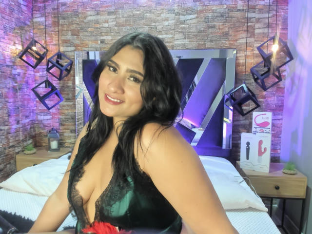 ShiaraRussi - Live sex cam - 19153506