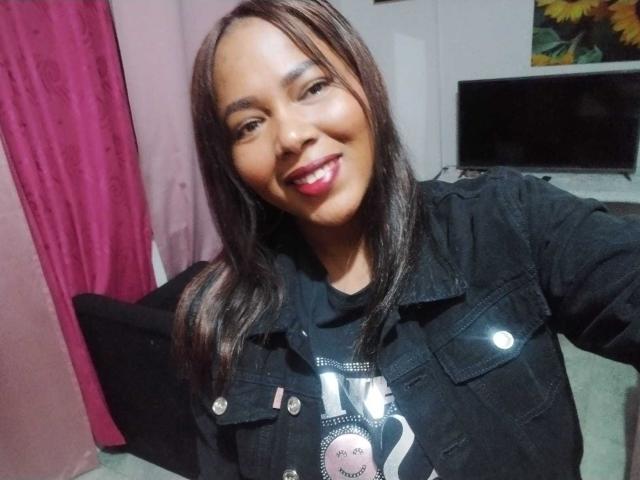 EmiraHot - Live porn &amp; sex cam - 19161098