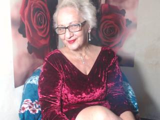 DivaDiamondsIrene - Live porn &amp; sex cam - 19169834