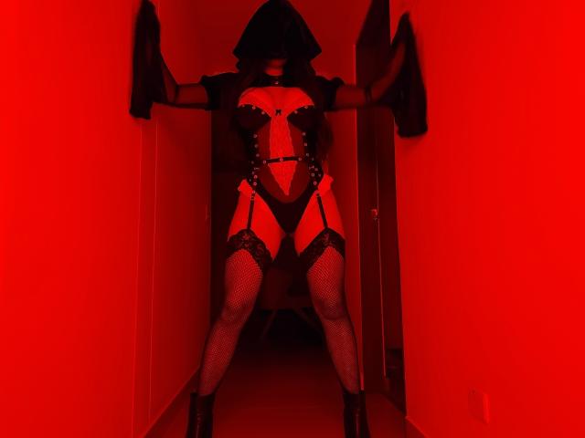 MeganWisse - Live porn &amp; sex cam - 19171990