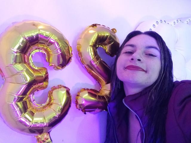 AtheneaRossi - Live porn &amp; sex cam - 19178022