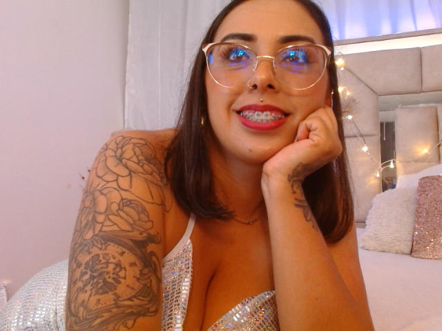 ChloeMarss - Live porn &amp; sex cam - 19180238