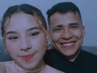 SophieAndAndrew - Live sex cam - 19192034