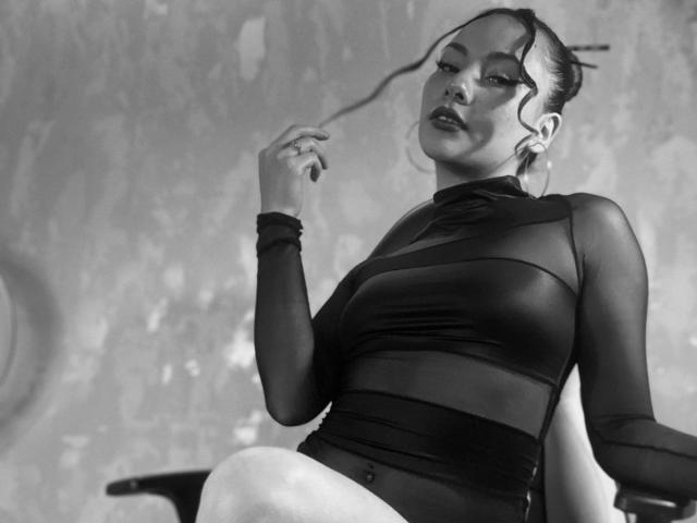ValeryHarllow - Live sex cam - 19193702
