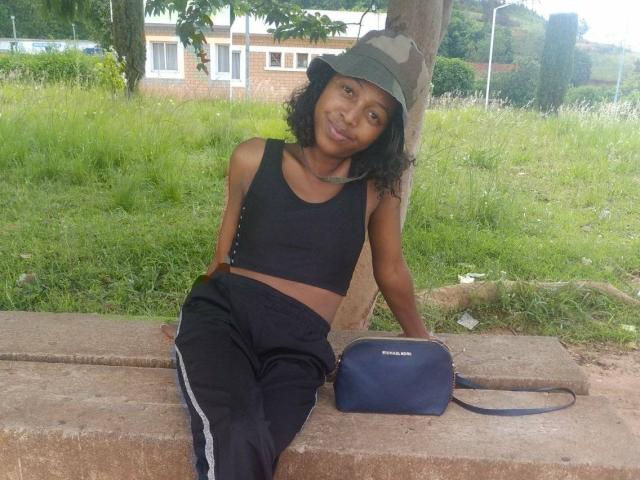 QueenBella69 - Live porn &amp; sex cam - 19197522