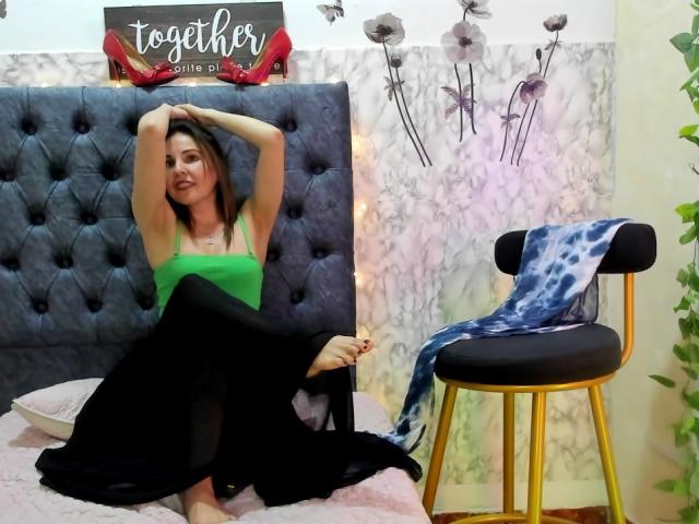 AdelaShery - Live porn &amp; sex cam - 19200206
