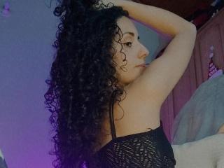 MoniqueCurlz - Live porn & sex cam - 19217450