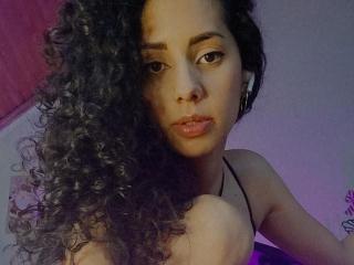 MoniqueCurlz - Live porn & sex cam - 19217470