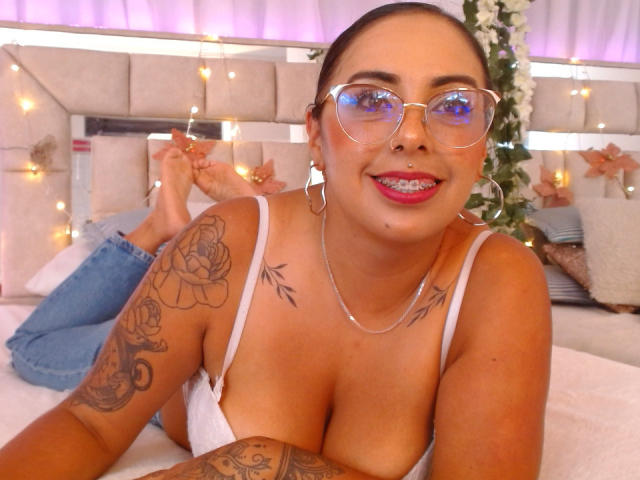 ChloeMarss - Live sex cam - 19220470