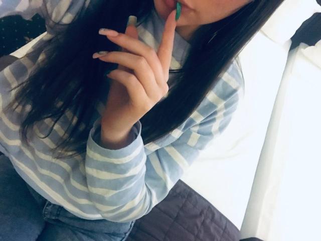 Fellinia - Live sex cam - 19224646