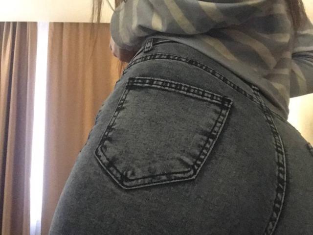 Fellinia - Live sex cam - 19224750