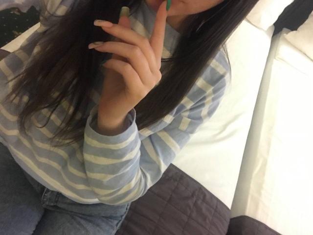 Fellinia - Live sex cam - 19224762