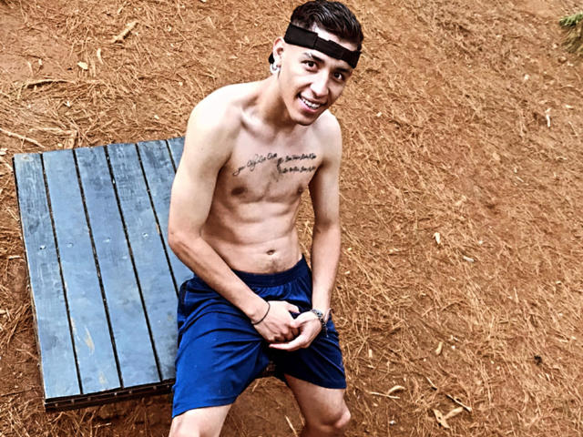 SimonKulkov - Live sex cam - 19229318