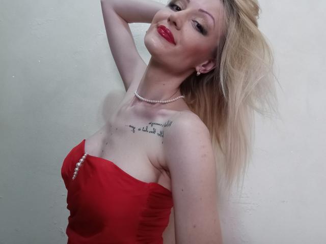 MissGia - Live porn &amp; sex cam - 19236566