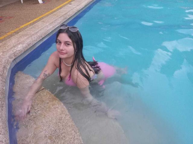 AtheneaRossi - Live sex cam - 19249026