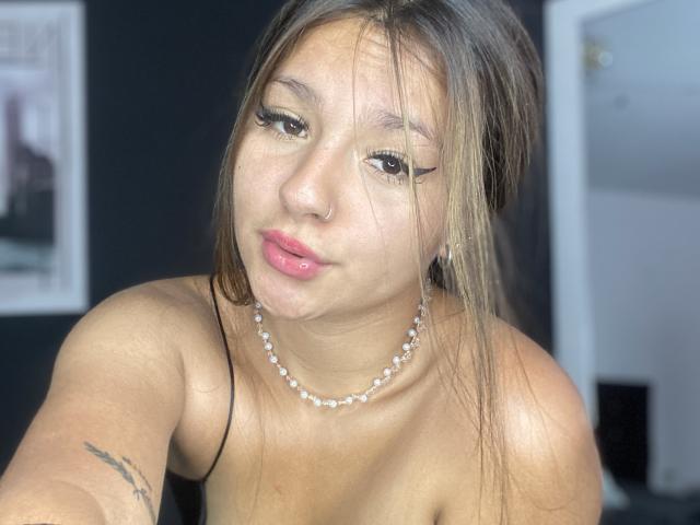 AlessiaFerry - Live sex cam - 19261546