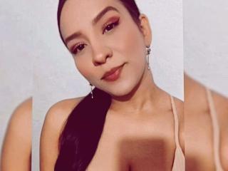 MelanieHils - Live porn & sex cam - 19261610