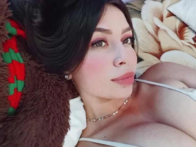 LaurynMartines - Live Sex Cam - 19279462