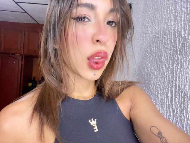 LeaThompson - Live porn &amp; sex cam - 19282410