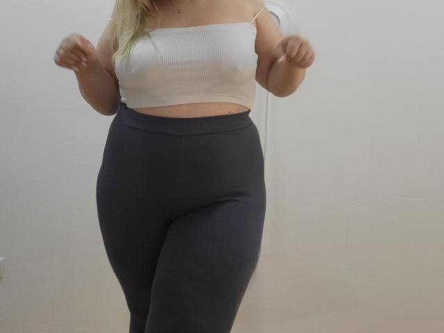 BountyGirl - Live porn &amp; sex cam - 19285970