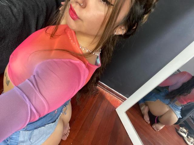 AlessiaFerry - Live Sex Cam - 19290522