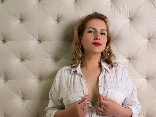 GiuliaAddams - Sexe cam en vivo - 19290898