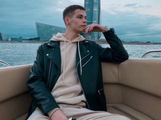 BradBert - Live sex cam - 19309658