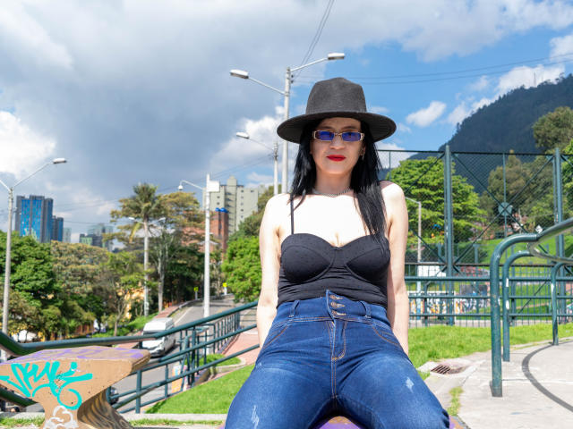 AlanaMoneth - Sexe cam en vivo - 19311854