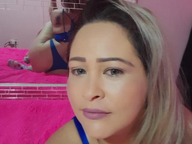 WandaaFox - Live sex cam - 19325634