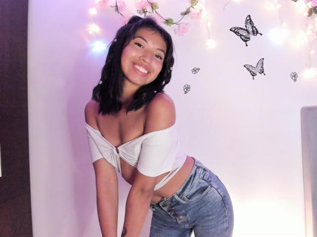 LuciaGarcia - Live sex cam - 19331562