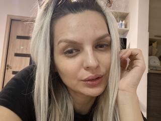 DouceAmelia - Live sex cam - 19340786