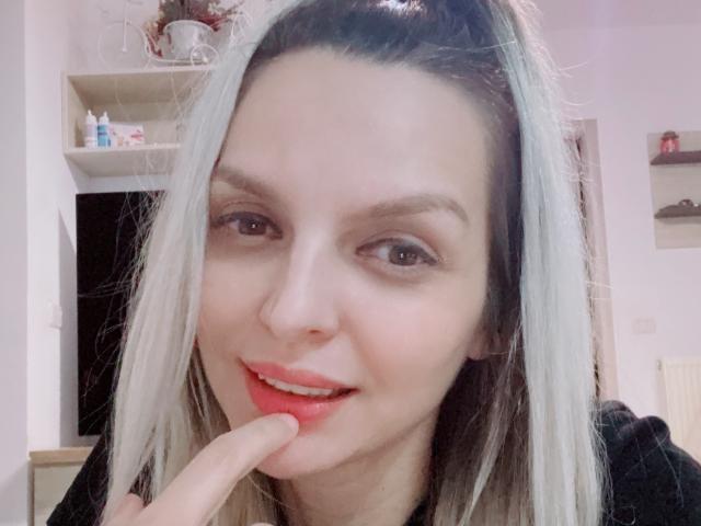 DouceAmelia - Live porno og sexkamera - 19340846