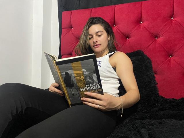 AtheneaRossi - Live sex cam - 19355734