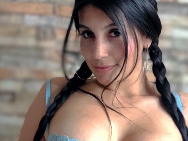 IsabellaColledani - Live sex cam - 19357470