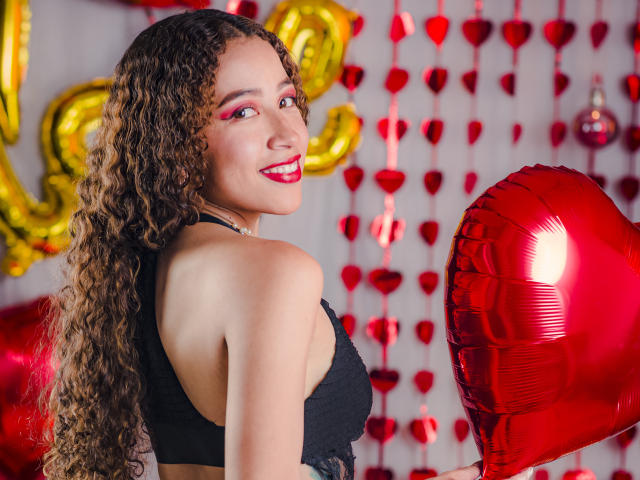 AfroditaDangelo - Live sex cam - 19371990