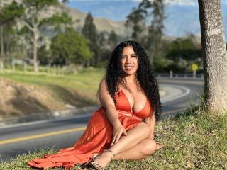 SerenaWillow - Live sex cam - 19372690