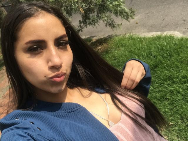PaulettSmith - Live sex cam - 19390426