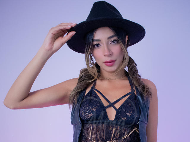 AriannaReyns - Live sex cam - 19399330